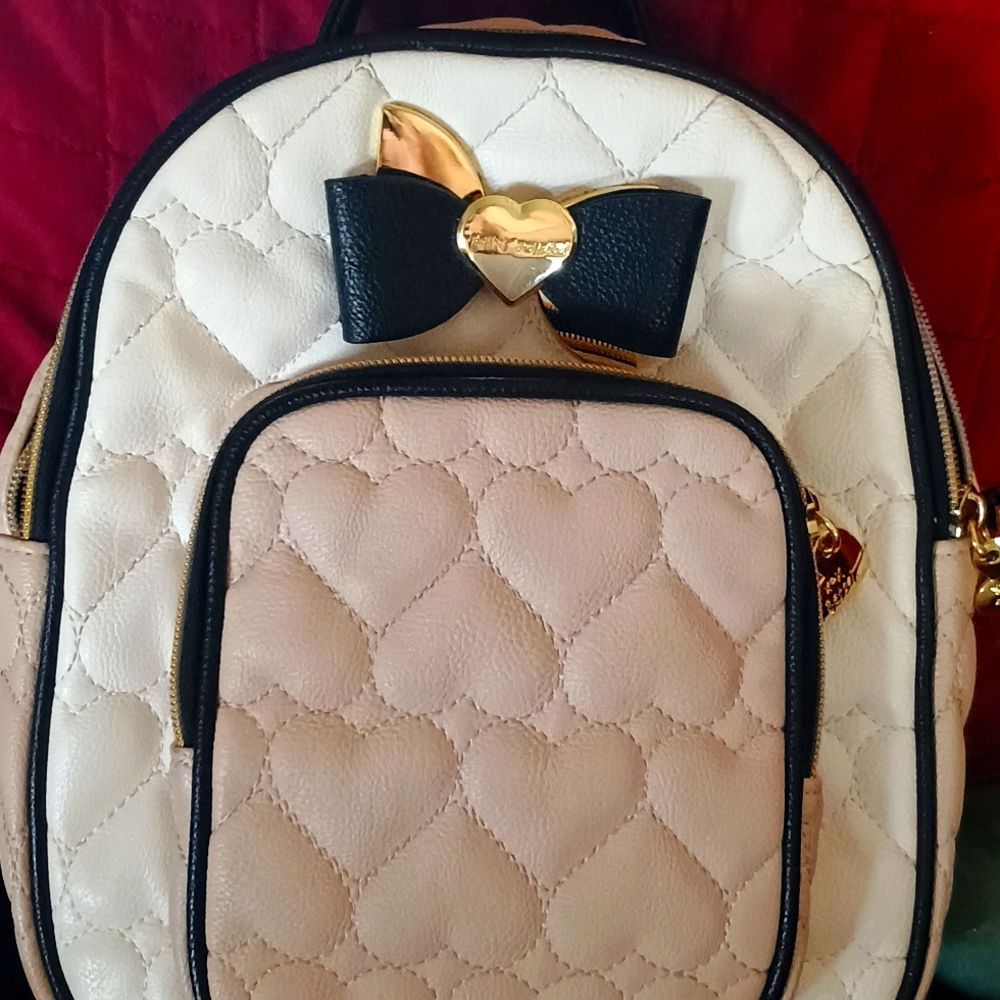 Betsey Johnson cream beige tan black quilted hearts mini backpack purse w/ bow
